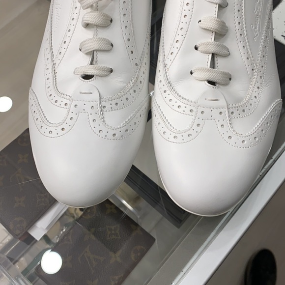 LOUIS VUITTON WINGTIP SNEAKER - Picture 4 of 8